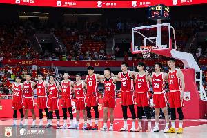 媒体人：中国男篮赢卡塔尔没问题 坚持了一夏天 这些人也不容易